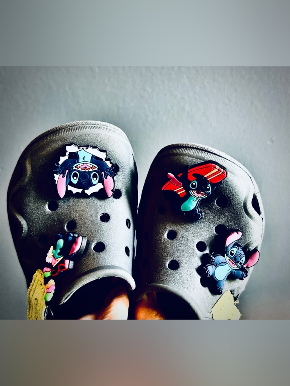 Toddler Crocs with Lilo and Stitch croc charms size 7